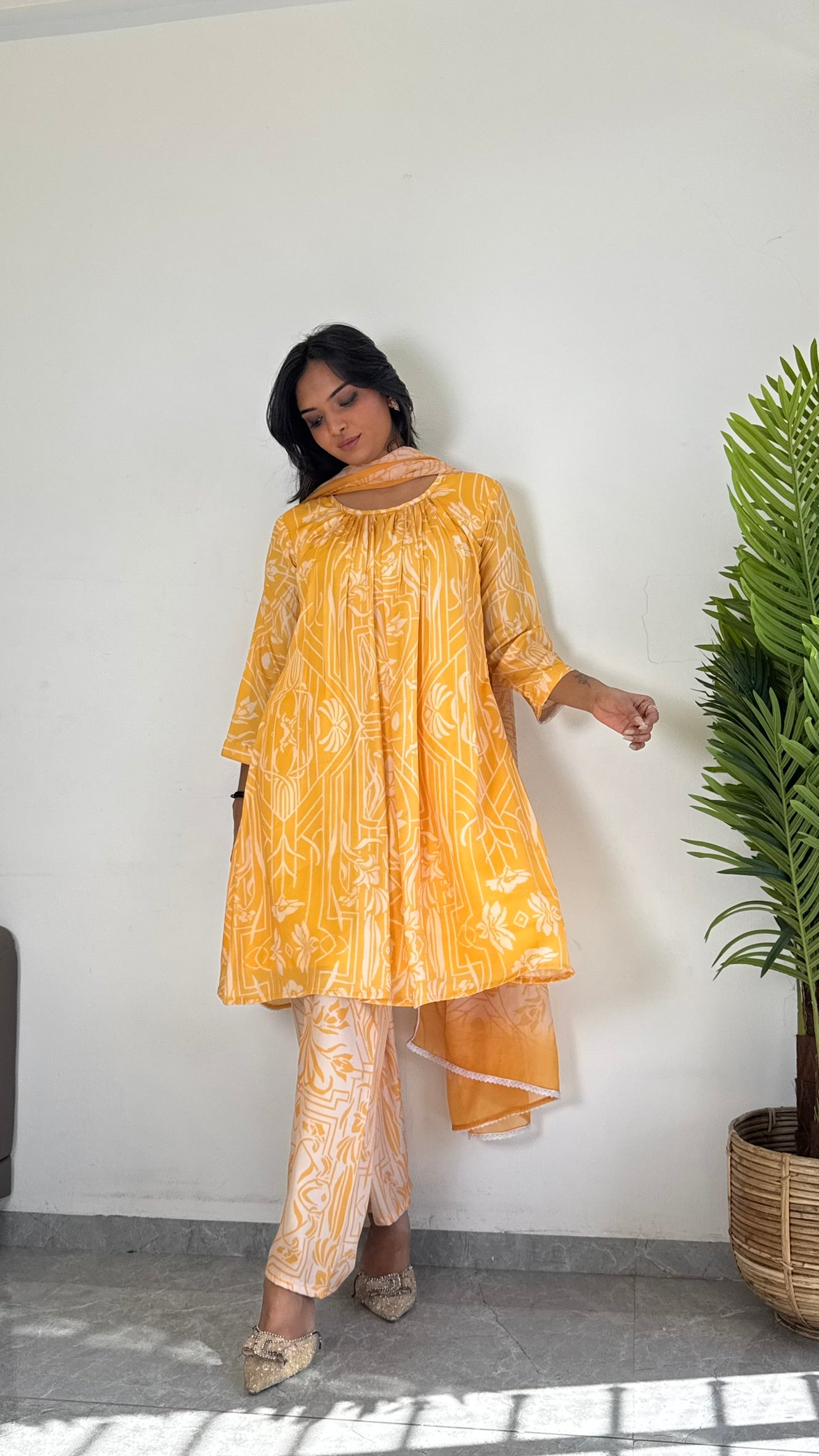 Floral Printed Purple Suit Set with Dupatta – Stylish & Comfortable D6174