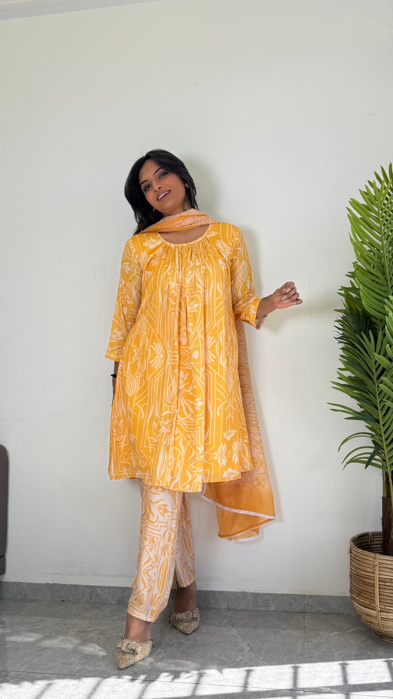 Floral Printed Purple Suit Set with Dupatta – Stylish & Comfortable D6174