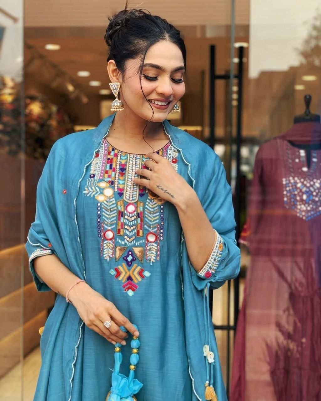Timeless Beauty Ethnic Ensemble D6154