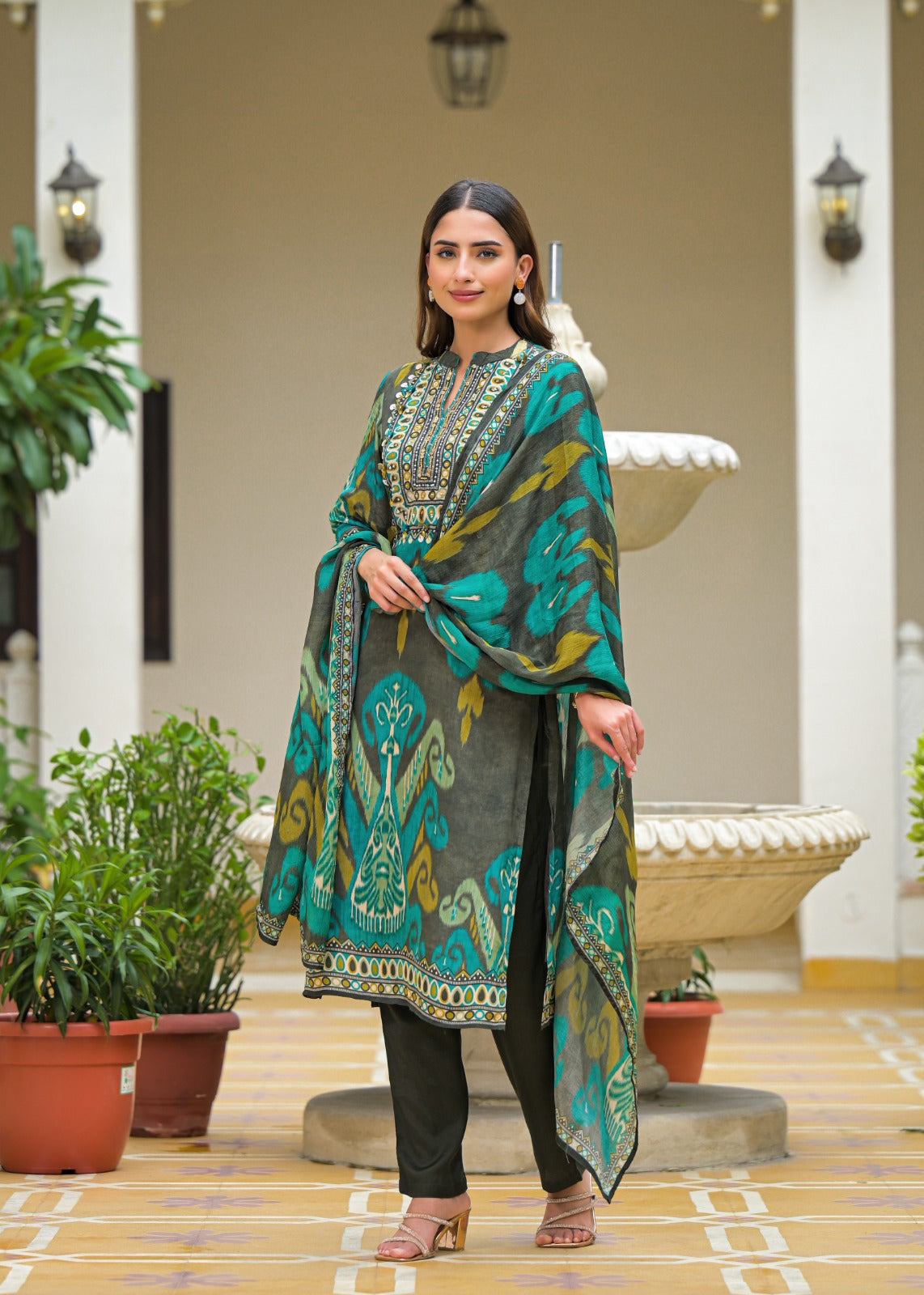 Ethereal Pure Muslin Digital Print Suit Set with Graceful Chiffon Dupatta – D6266