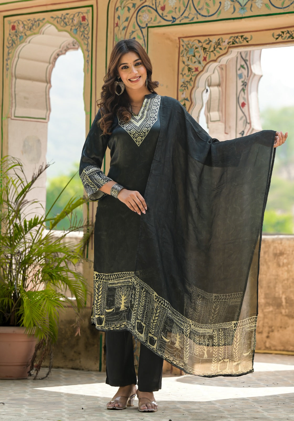 Graceful Pure Muslin Digital Print Suit Set with Flowing Chiffon Dupatta – D6267