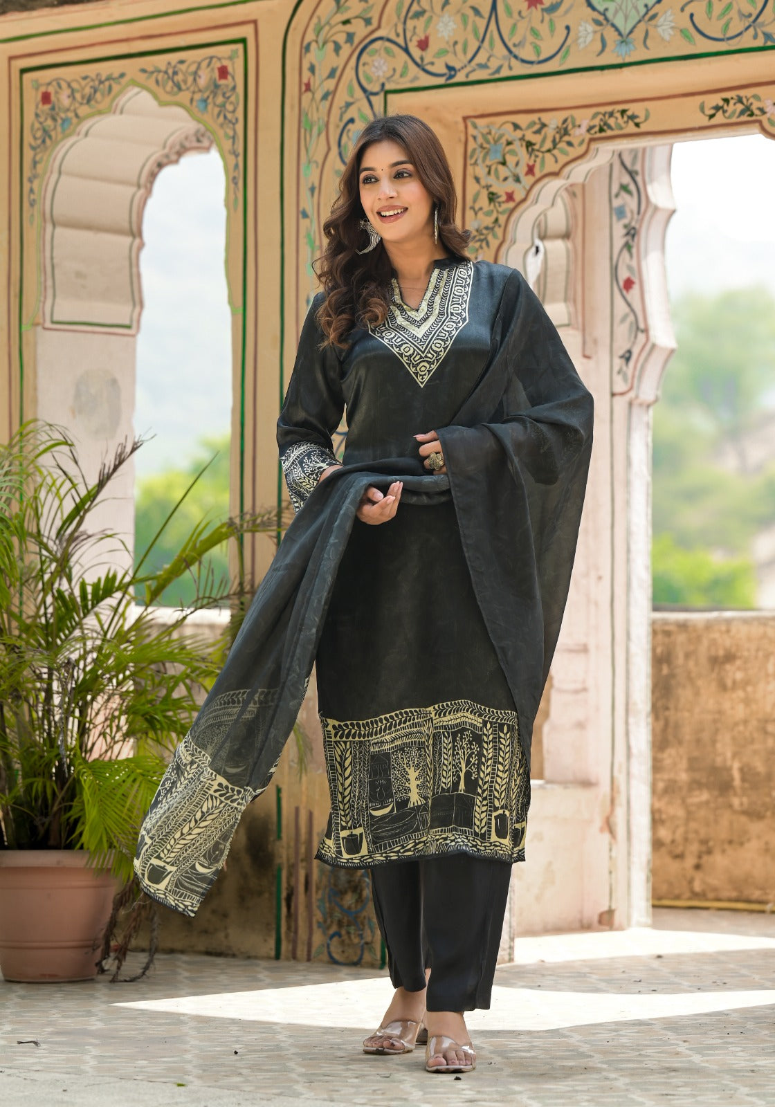 Graceful Pure Muslin Digital Print Suit Set with Flowing Chiffon Dupatta – D6267