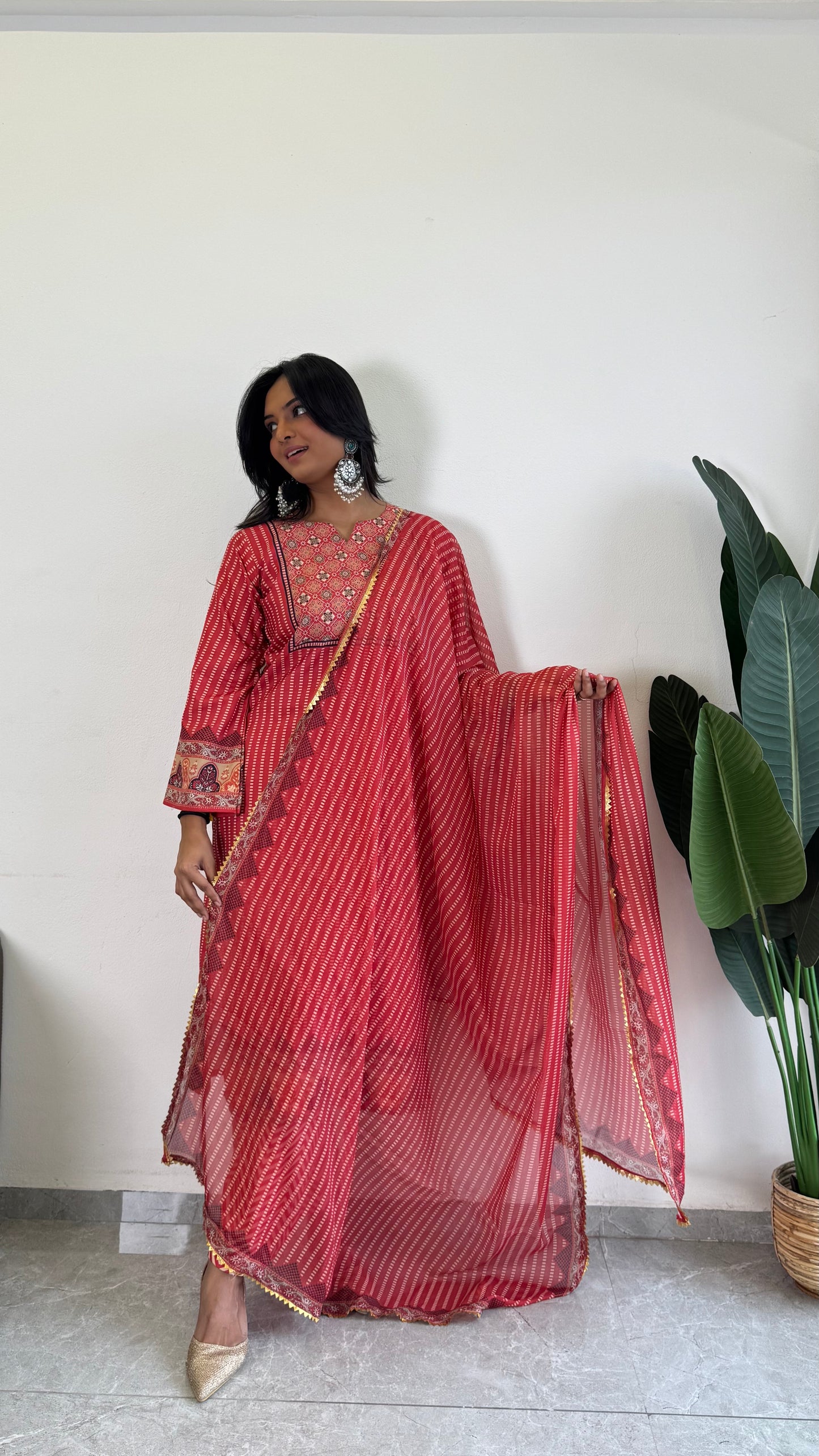 Fashion Meets Function: Smart Suit Set for Every Event