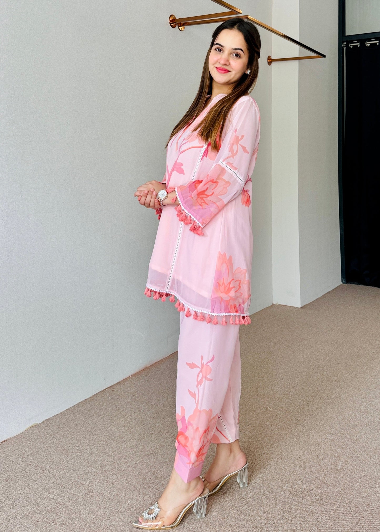 Pink Floral Pink Pakistani Style suit Set D6045