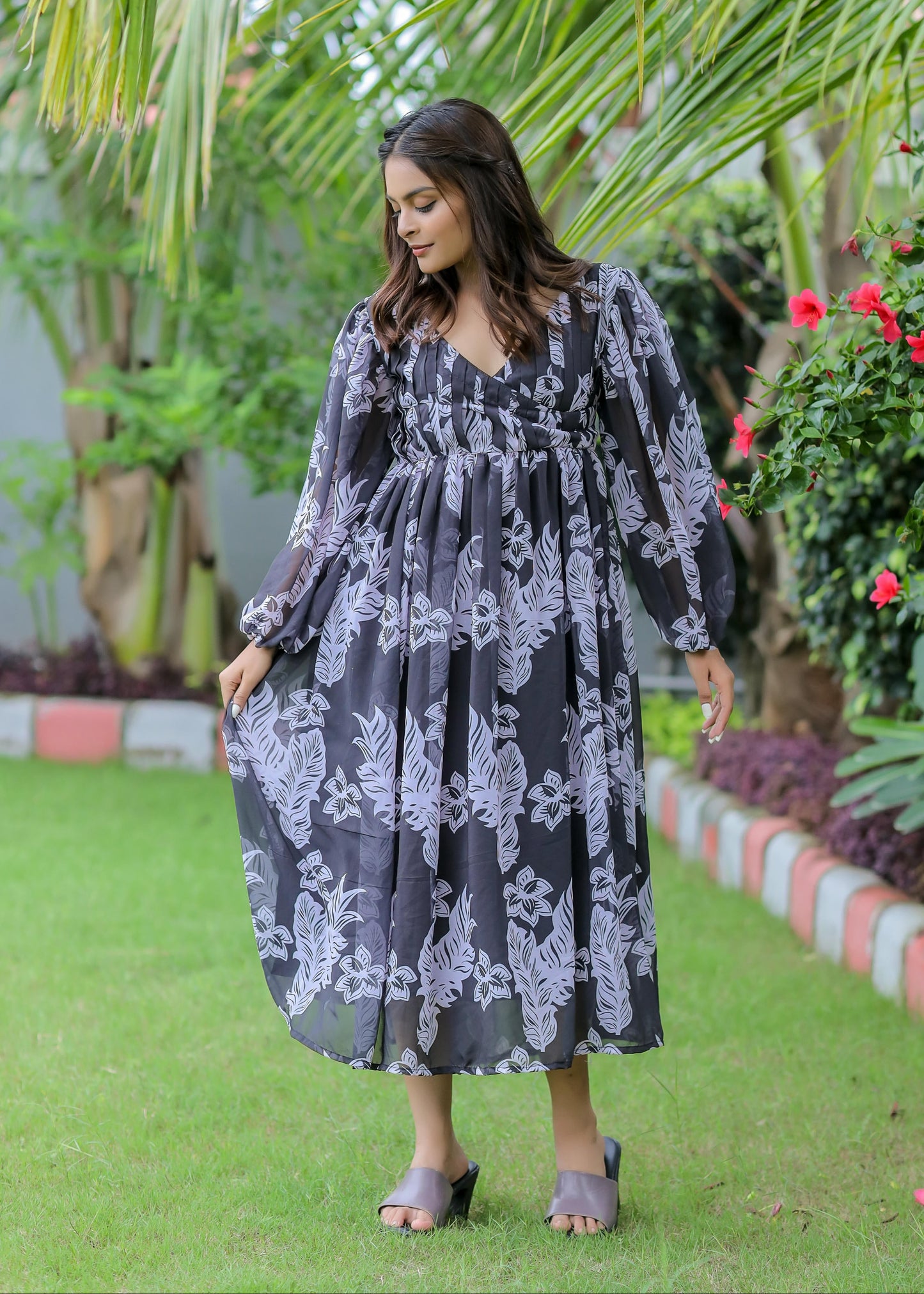 Black Floral Print Georgette Maxi Dress D6085