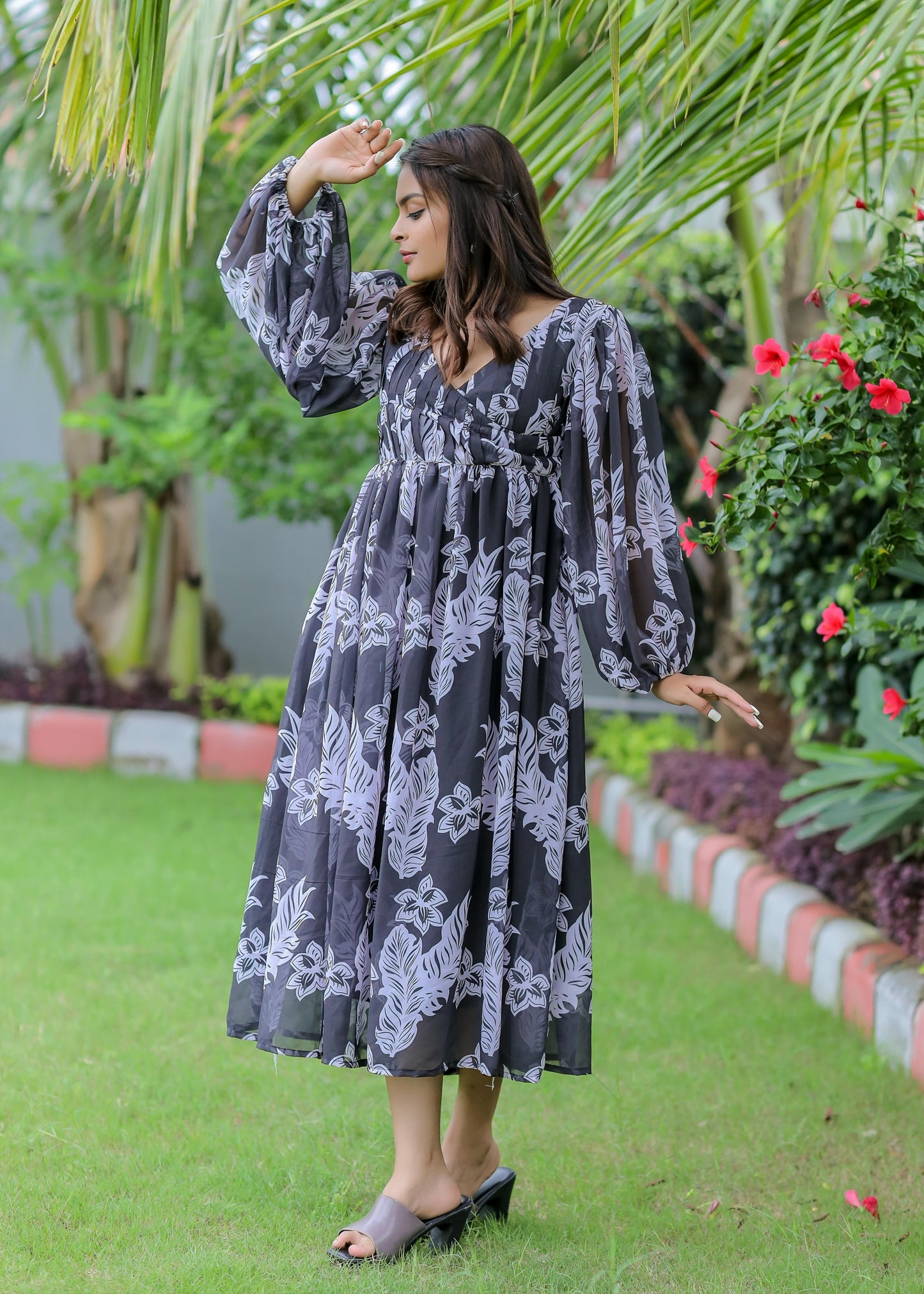 Black Floral Print Georgette Maxi Dress D6085