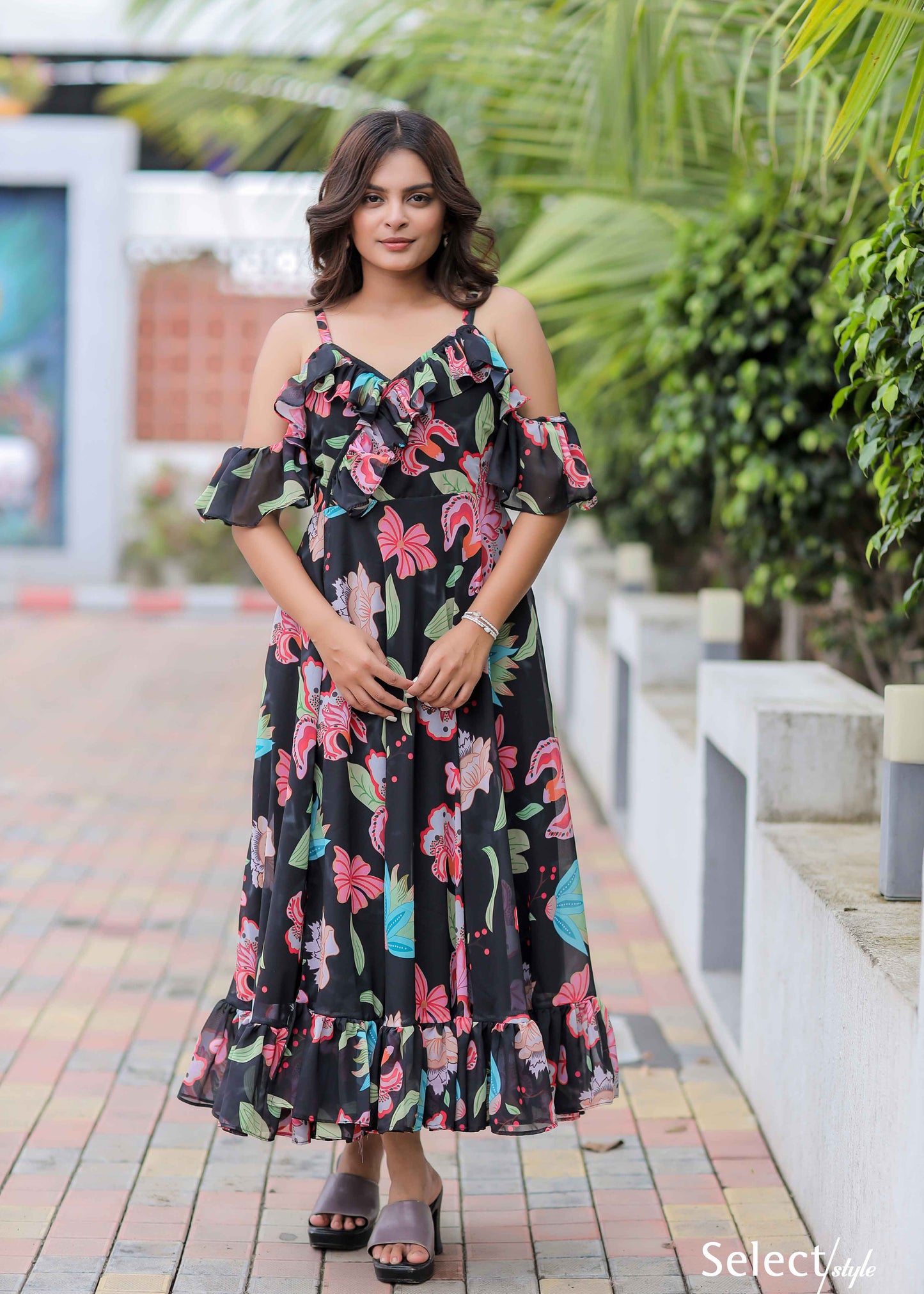 Black Floral Print Maxi Dress D6087