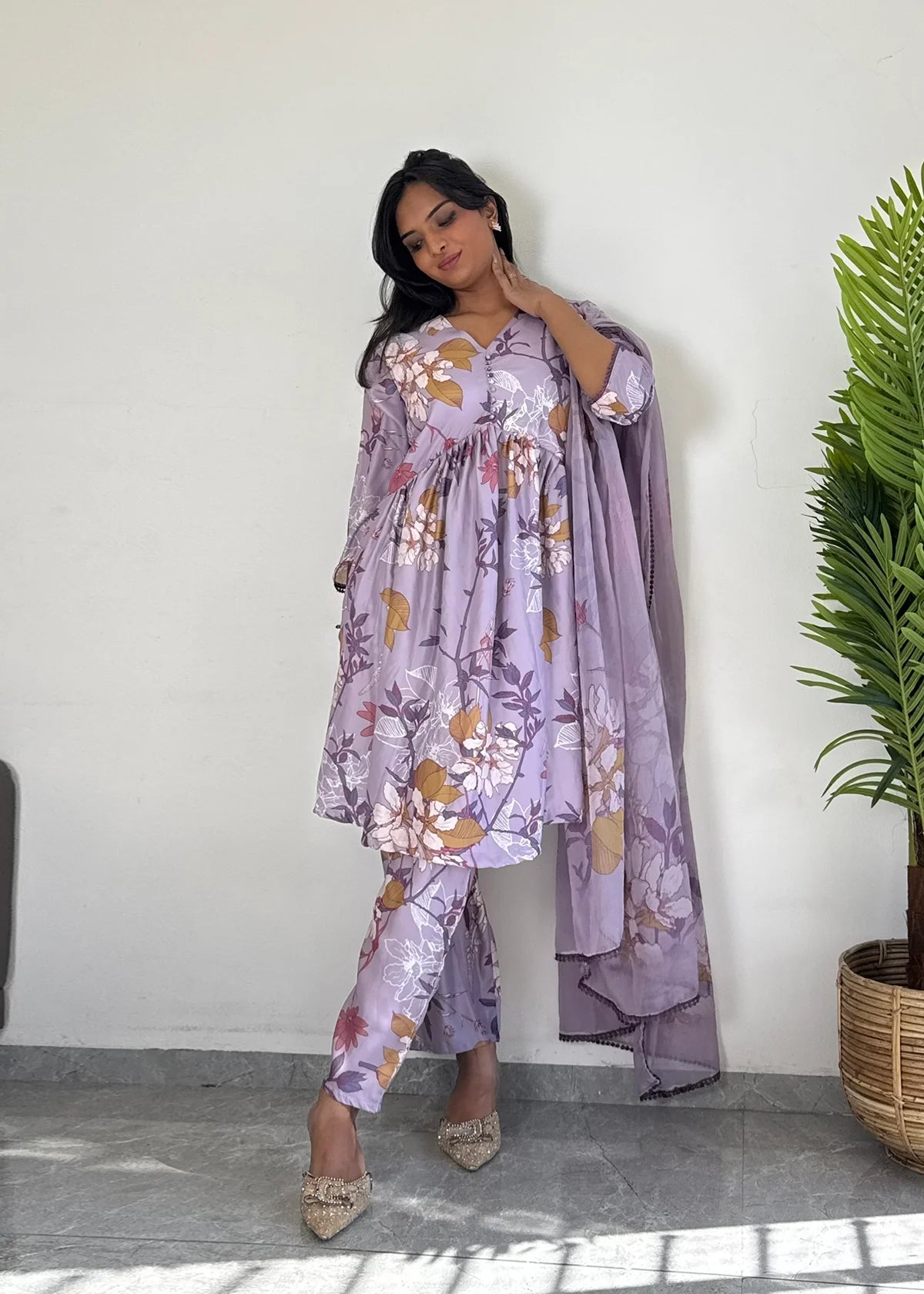 Purple Floral Printed Suit Set with Dupatta  Elegant Ethnic Wear D6173 - kharidari