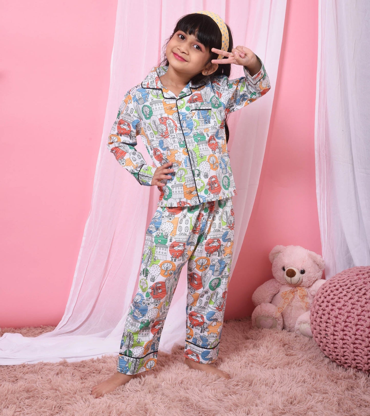 Art Printed Girls Nightsuit Set D106