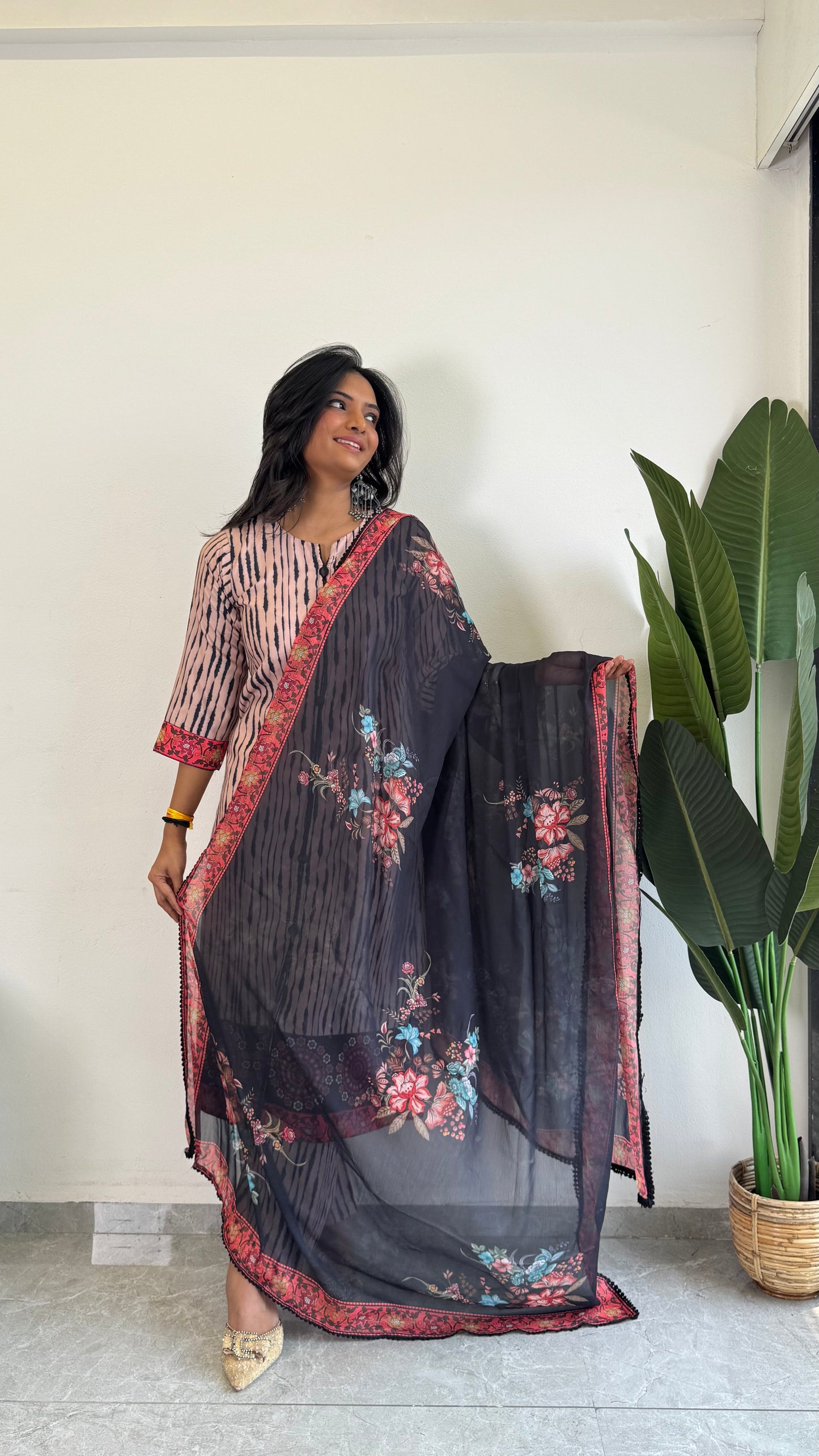 Fashion Meets Function: Smart Suit Set for Every Event - kharidari