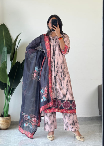 Fashion Meets Function: Smart Suit Set for Every Event - kharidari