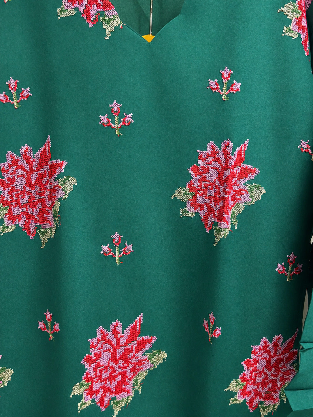 Emerald Green Embroidered Roman Silk Co-Ord Set D6340