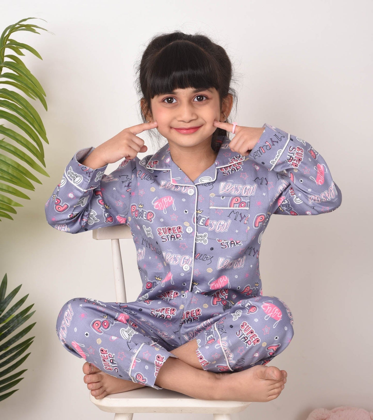 Girl's Star Printed Trendy Nightsuit Set D109