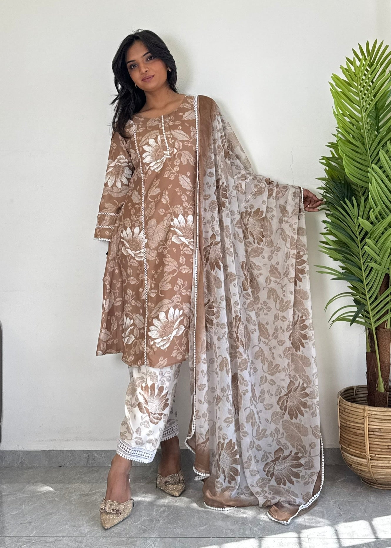 Neutral Luxe: Soft-Tone Suit Collection D6172 - kharidari