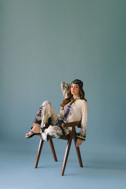 Garden Whisper Luxe Two-Piece – Where Comfort Meets Chic in Dreamy Pastel Prints D6305