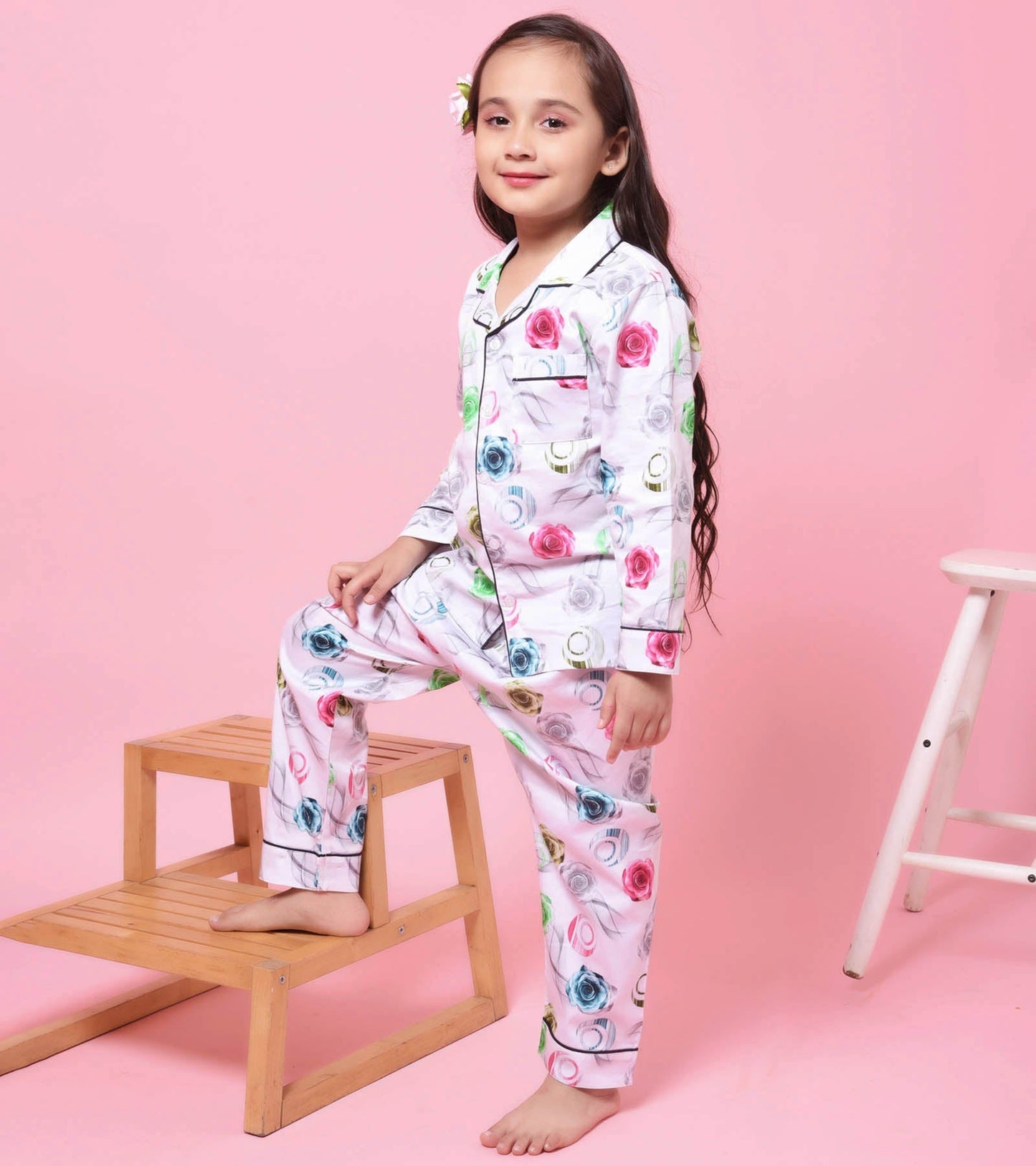 Roses Printed Girls Fancy Nightsuit Set D108