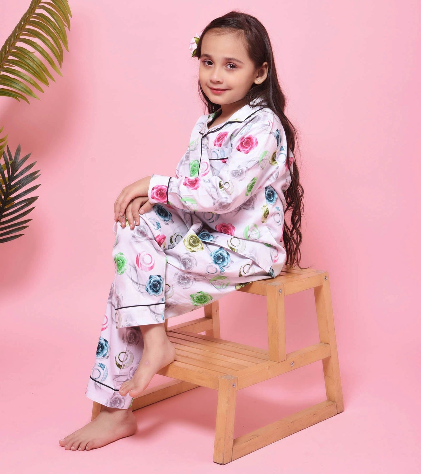 Roses Printed Girls Fancy Nightsuit Set D108