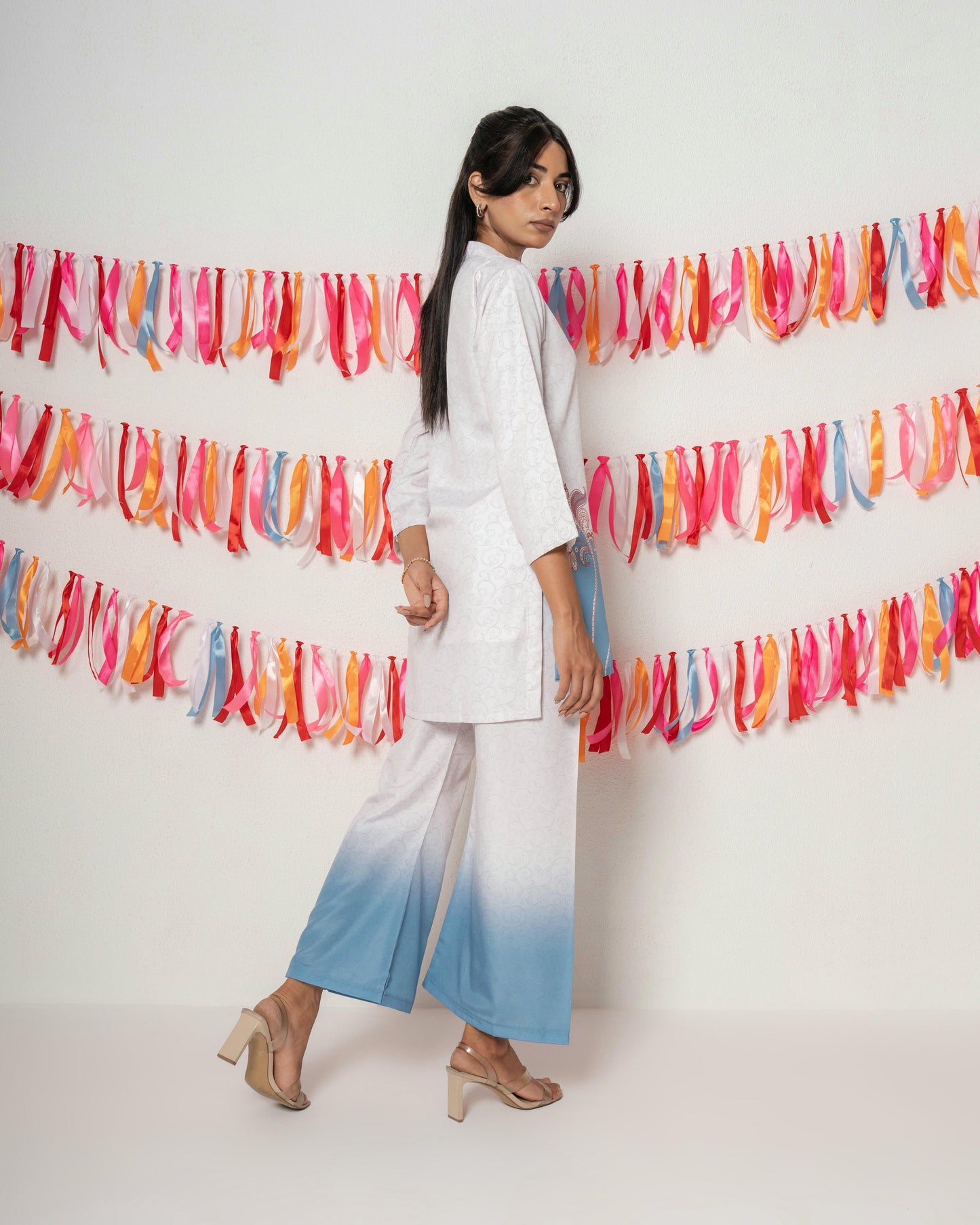 All Eyes on You Set D6240 - kharidari