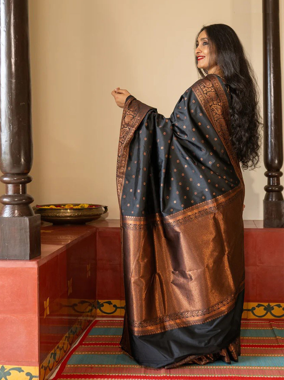 Banarasi Silk Saree With Blouse and Golden & Silver Zari Work AY-40132