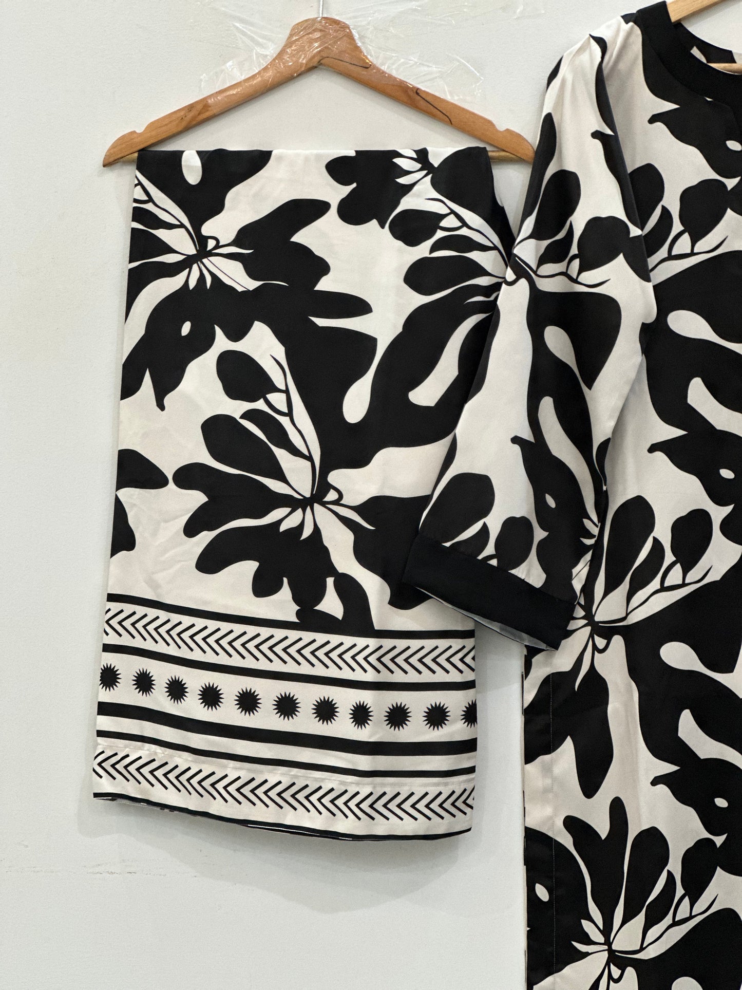 Black & White Flower Printed Armani Satin Suit set D6061 - kharidari