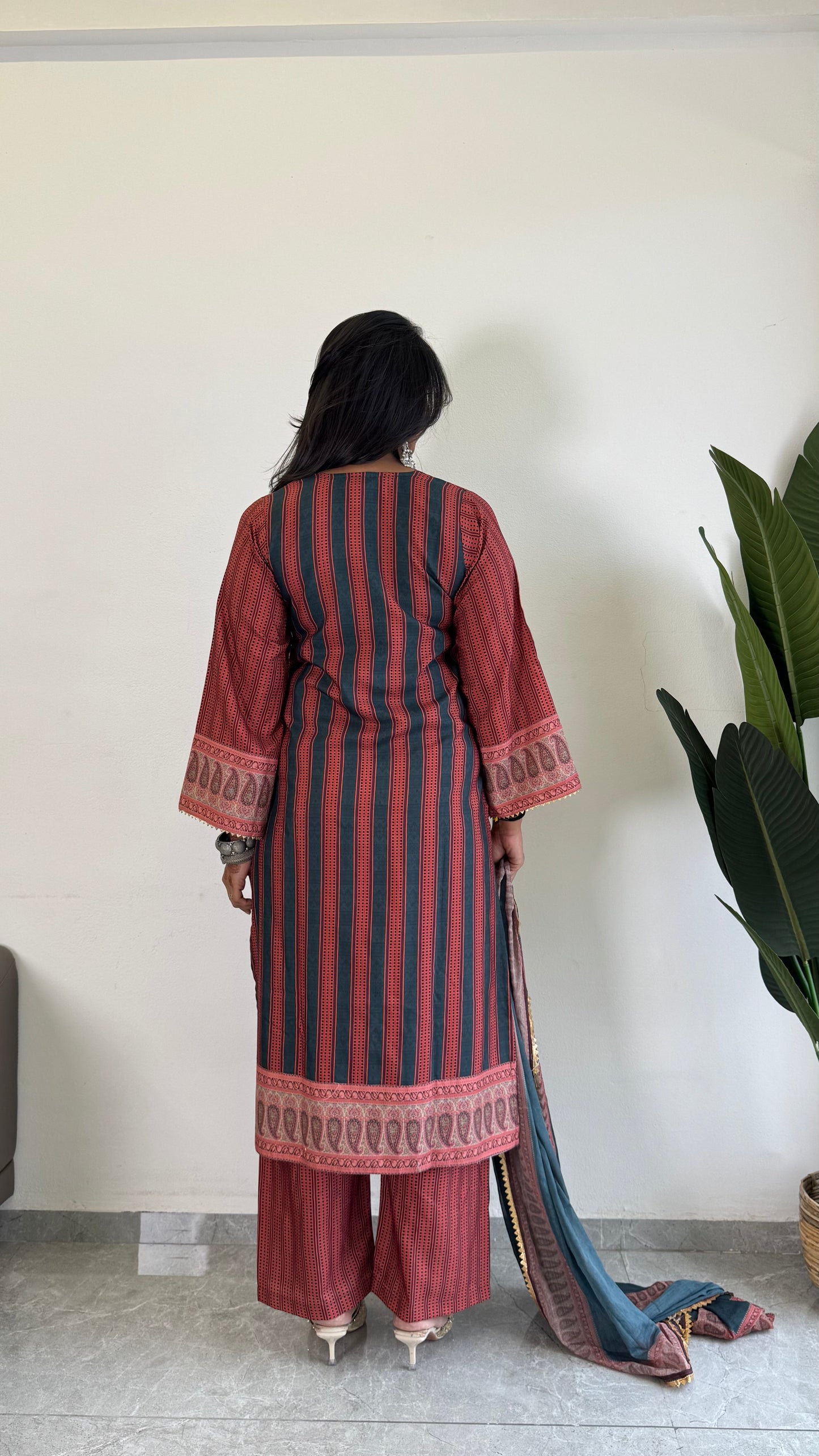 Unmatched Elegance: Premium Suit Set for Distinctive Style D6169 - kharidari