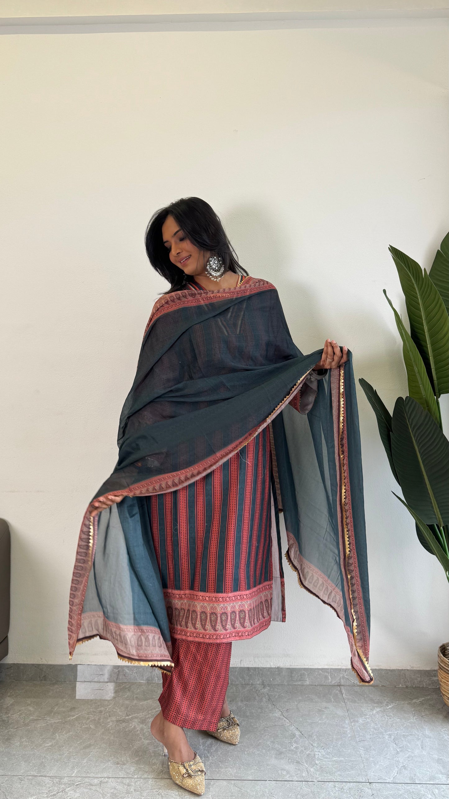 Unmatched Elegance: Premium Suit Set for Distinctive Style D6169 - kharidari