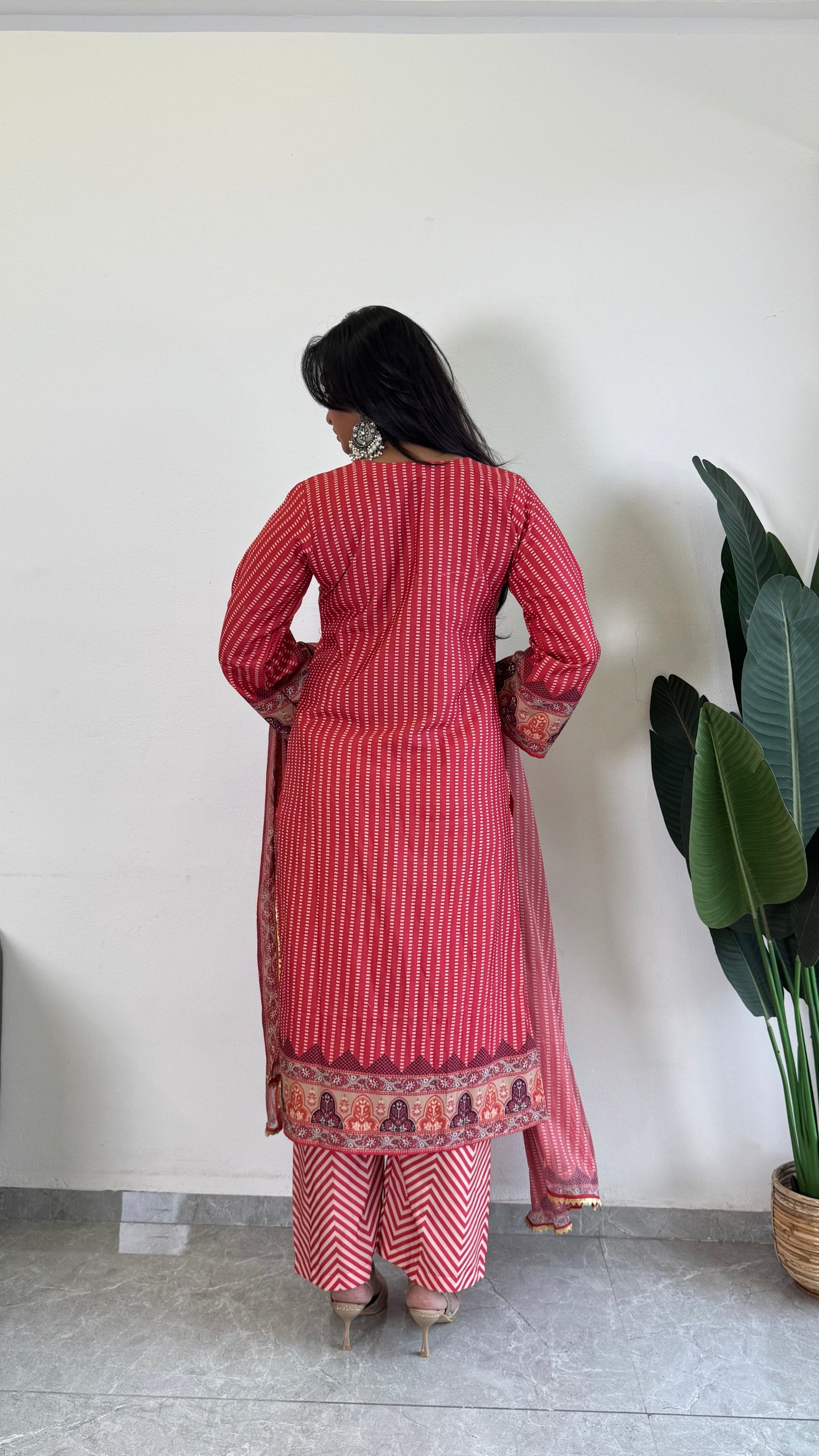 Classic Charm: Timeless Suit Set for Effortless Sophistication D6170 - kharidari