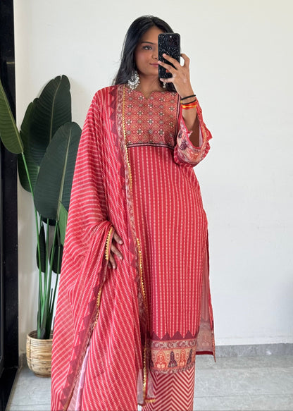 Classic Charm: Timeless Suit Set for Effortless Sophistication D6170 - kharidari