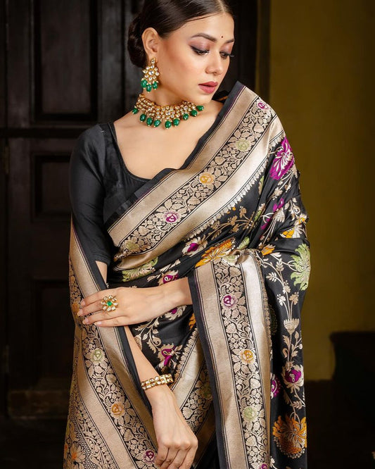 Golden Zari Work And Banarasi Pattern Silk Saree AY-50105