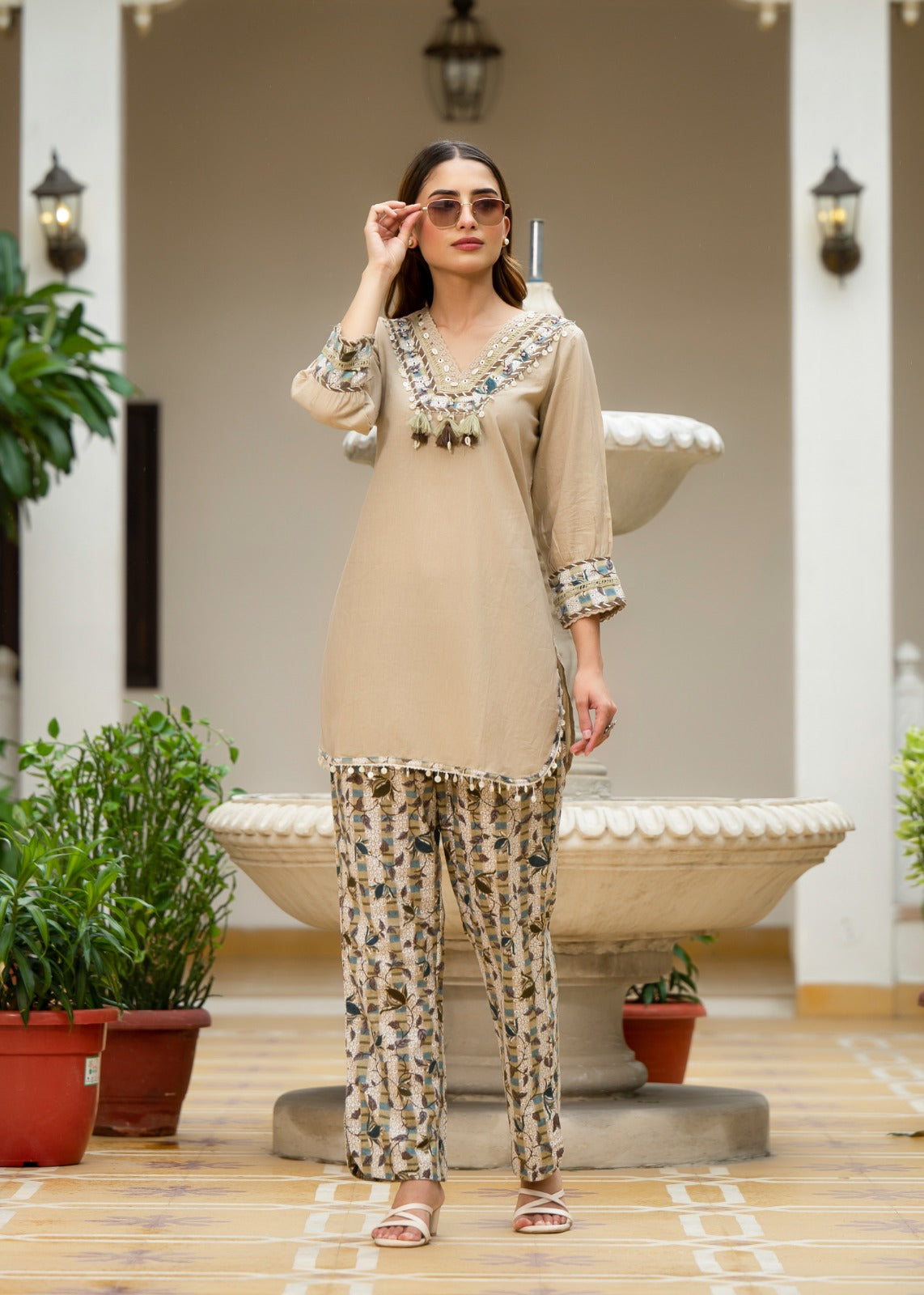 Roman Silk Co-ord Set with Embroidered Neckline & Pure Jacquard Bottom D6261 - kharidari