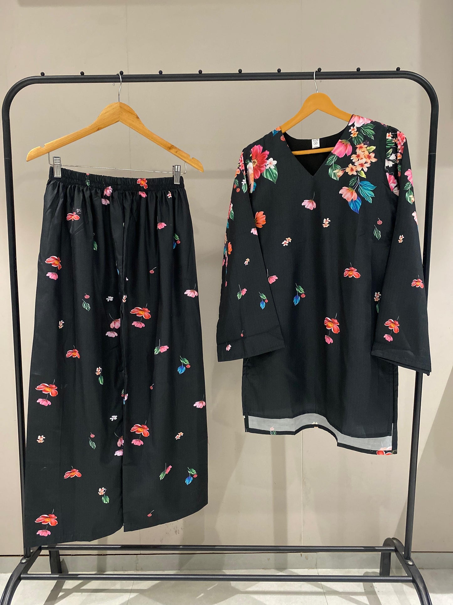 "Sway & Slay"  glam and ready to turn heads Co-ord Set D6187 - kharidari