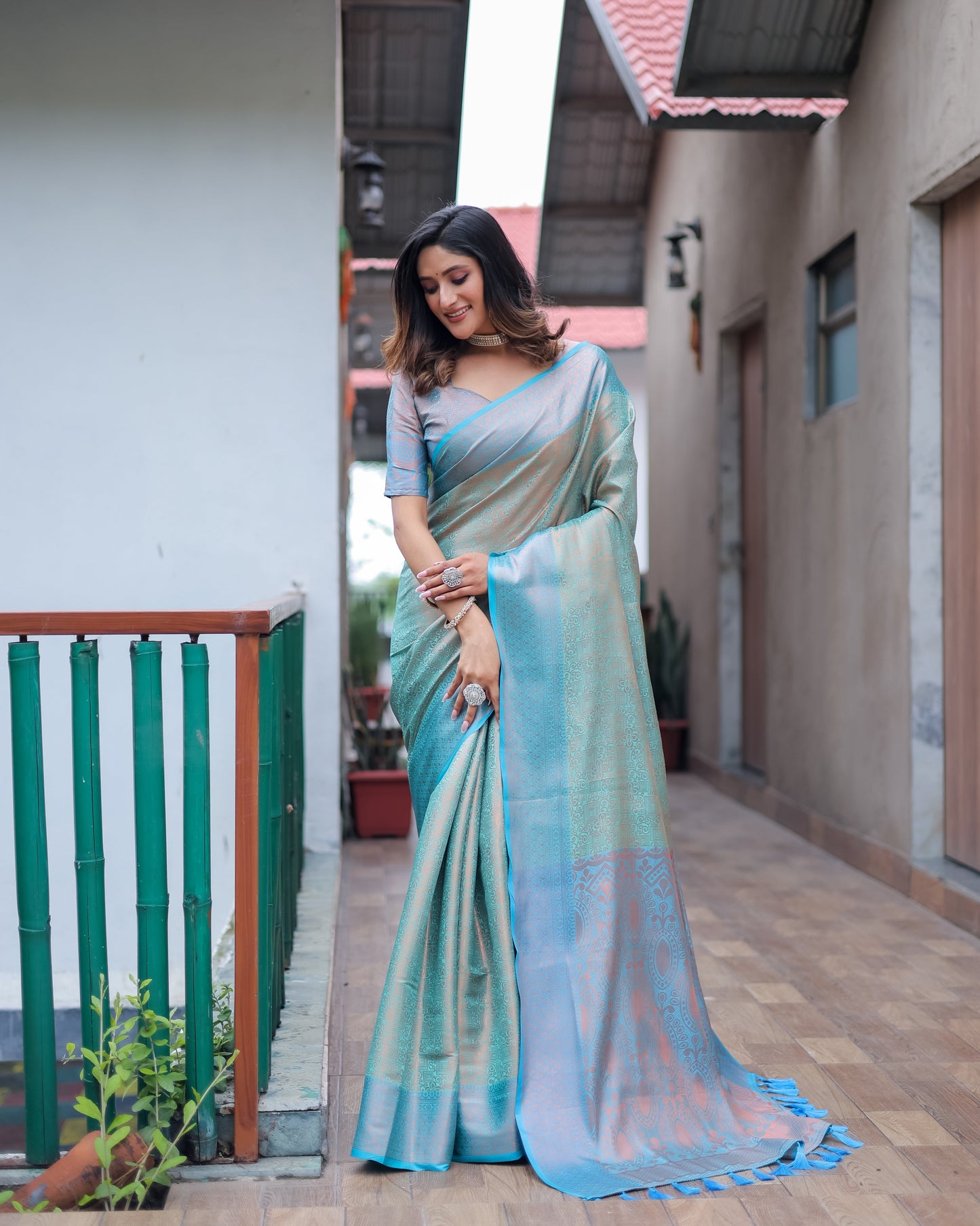 Woven Design Zari Pure Silk Kanjeevaram Saree D5041