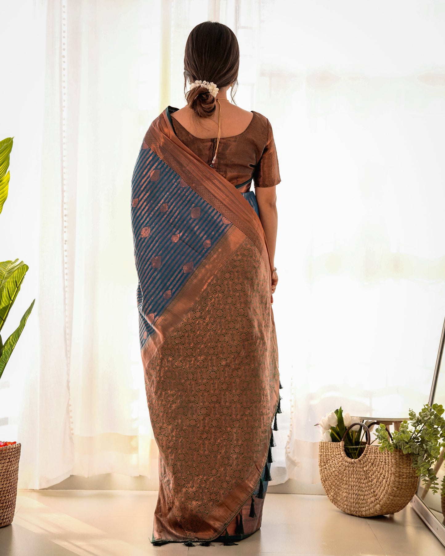 Woven Design Zari Pure Silk Kanjeevaram Saree D5035